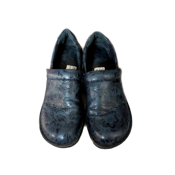 B.O.C Womens Peggy Leather Blue Professional Slip On Clogs Size 9.5 - Picture 2 of 6